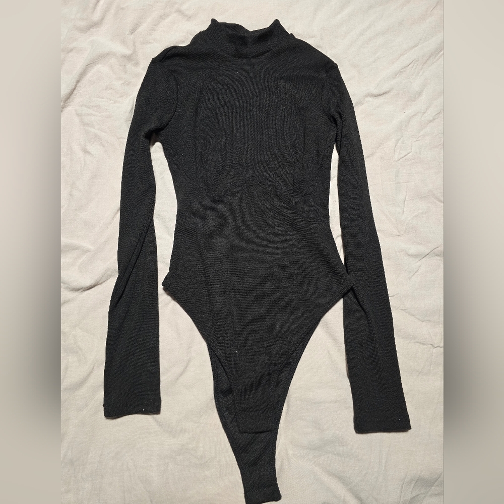 Lulu's Black Ribbed Mock Neck Top